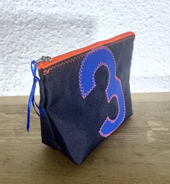 wasserdichtes Airtextäschchen in dunkelblau mit blauer 3